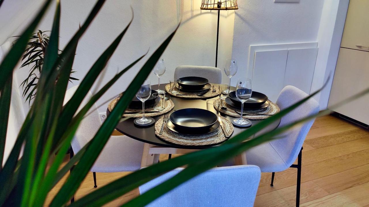 One Apartment'S⎢Neu+Zentral⎢Alberstplatz⎢Altbau Coburg Buitenkant foto